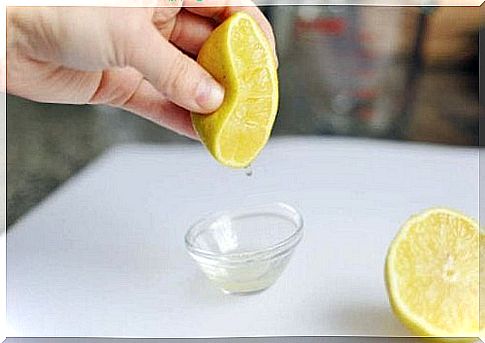 Squeeze lemon juice.