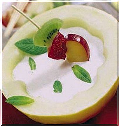 melon-with-yogurt