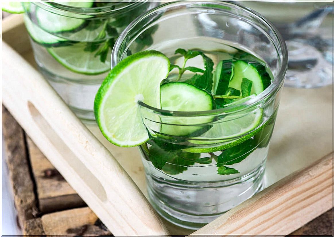 Detox waters: 2 benefits and myths