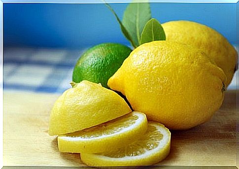 Consume-lemon-in-a-healthy-way