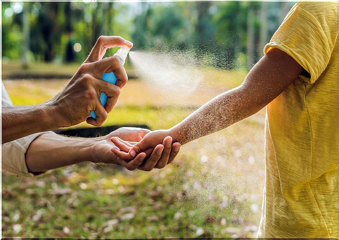 Repellent to prevent dengue.