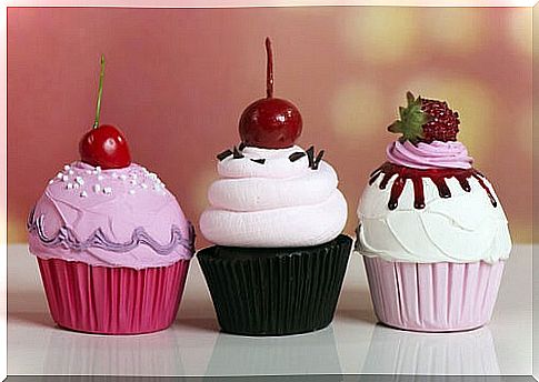 Maraschino cherry cupcakes