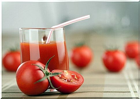 Cleanse once a week with tomato juice, garlic and turmeric